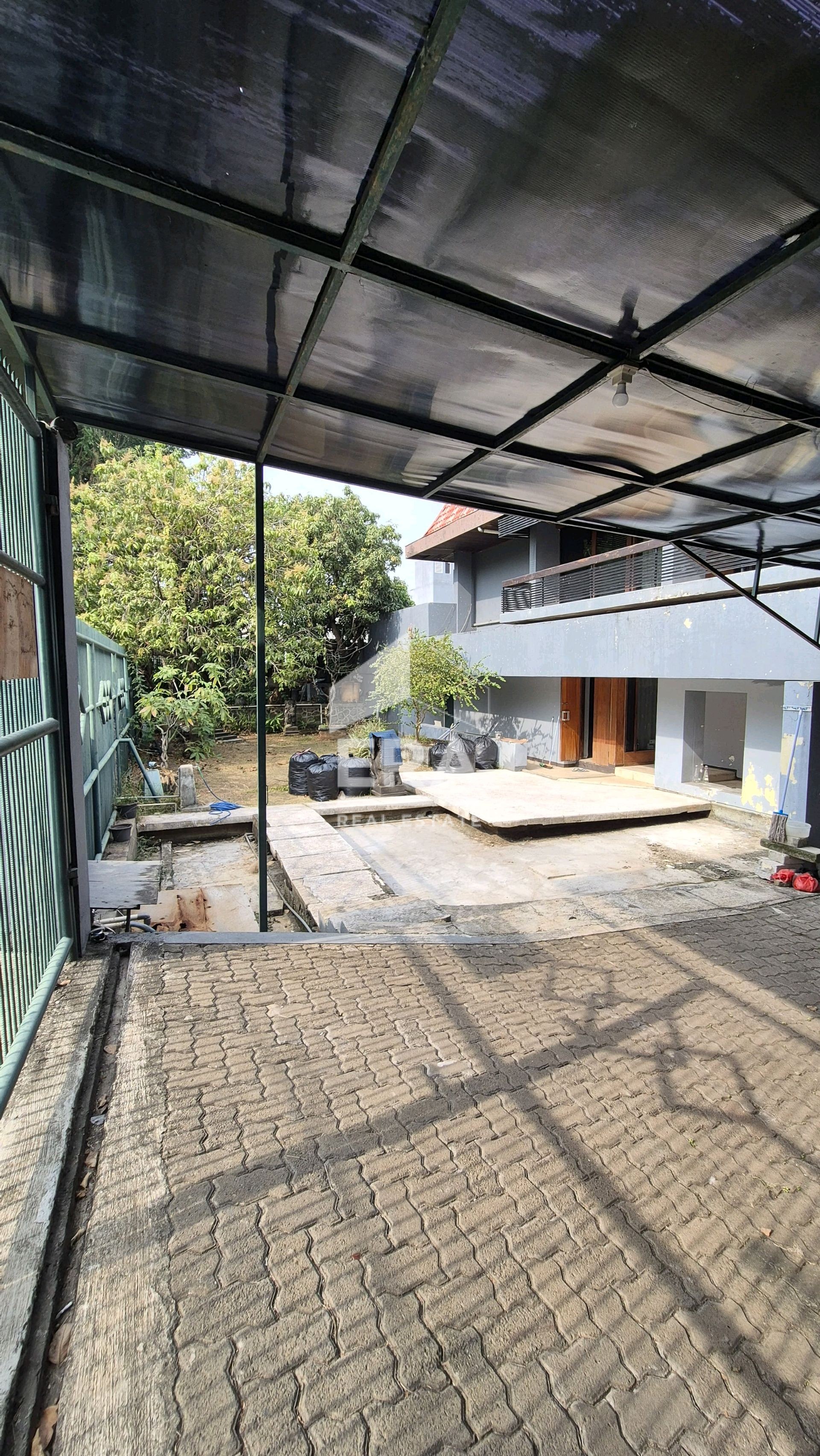 interior 2
