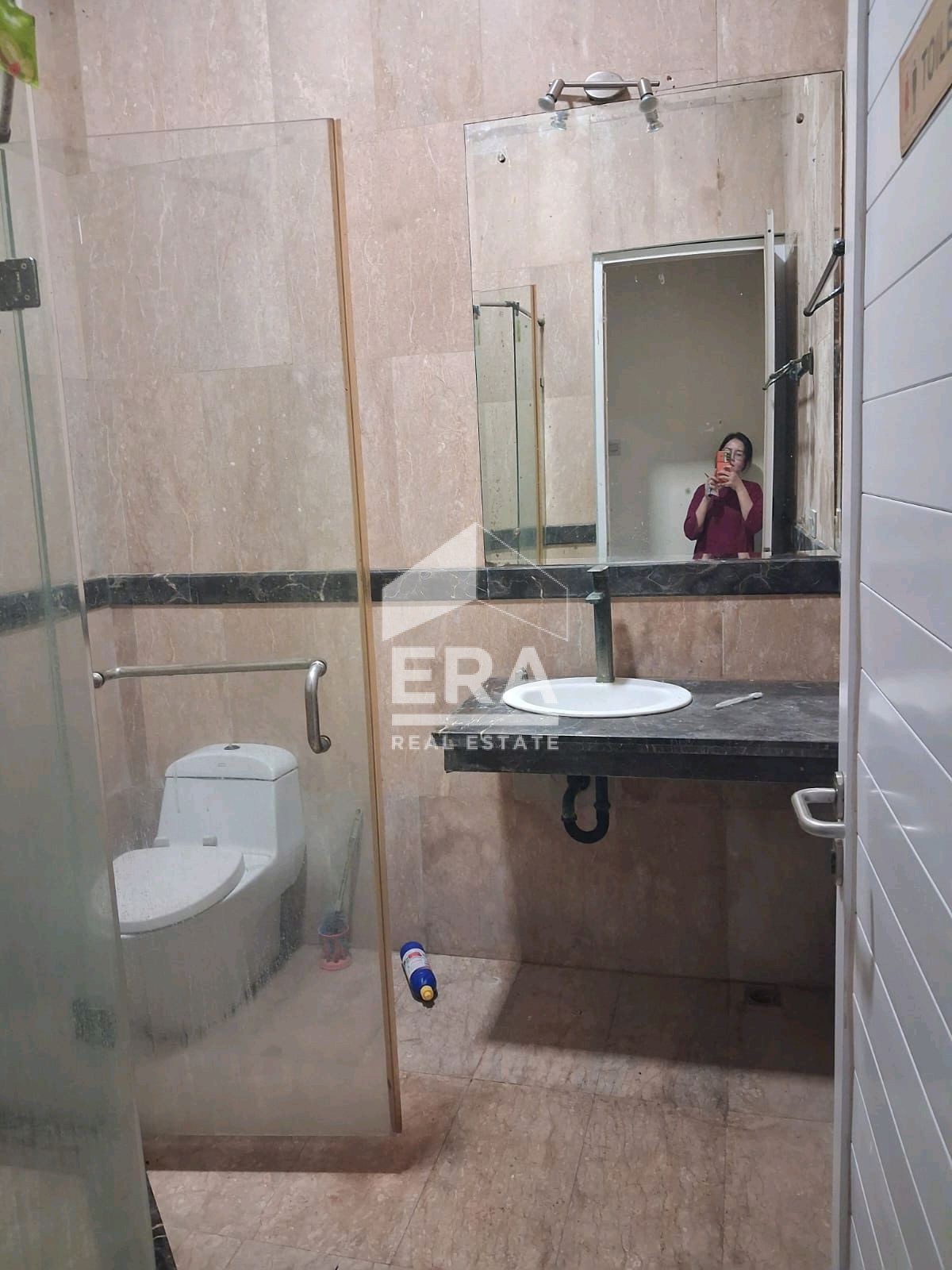 interior 6