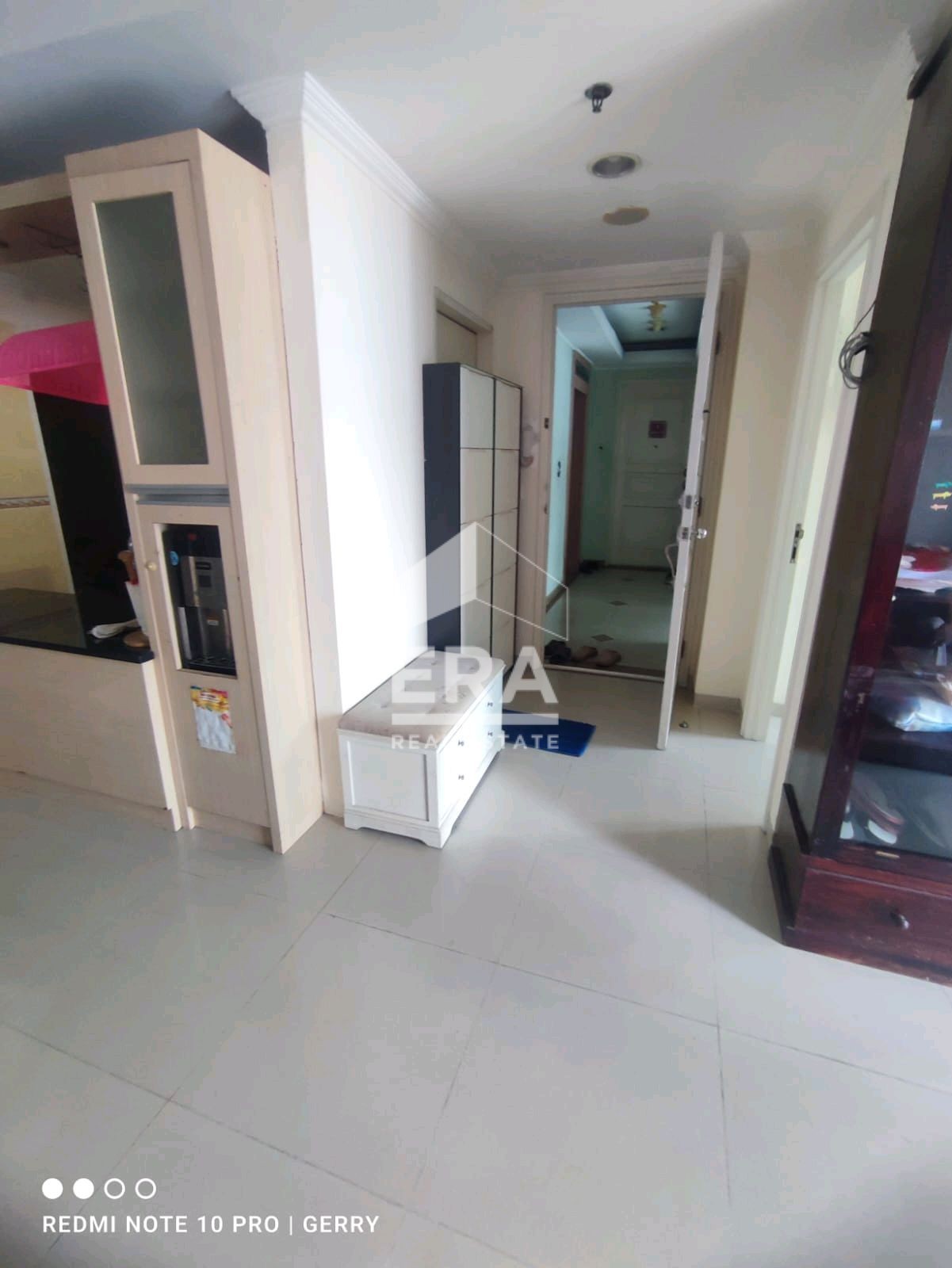 interior 8