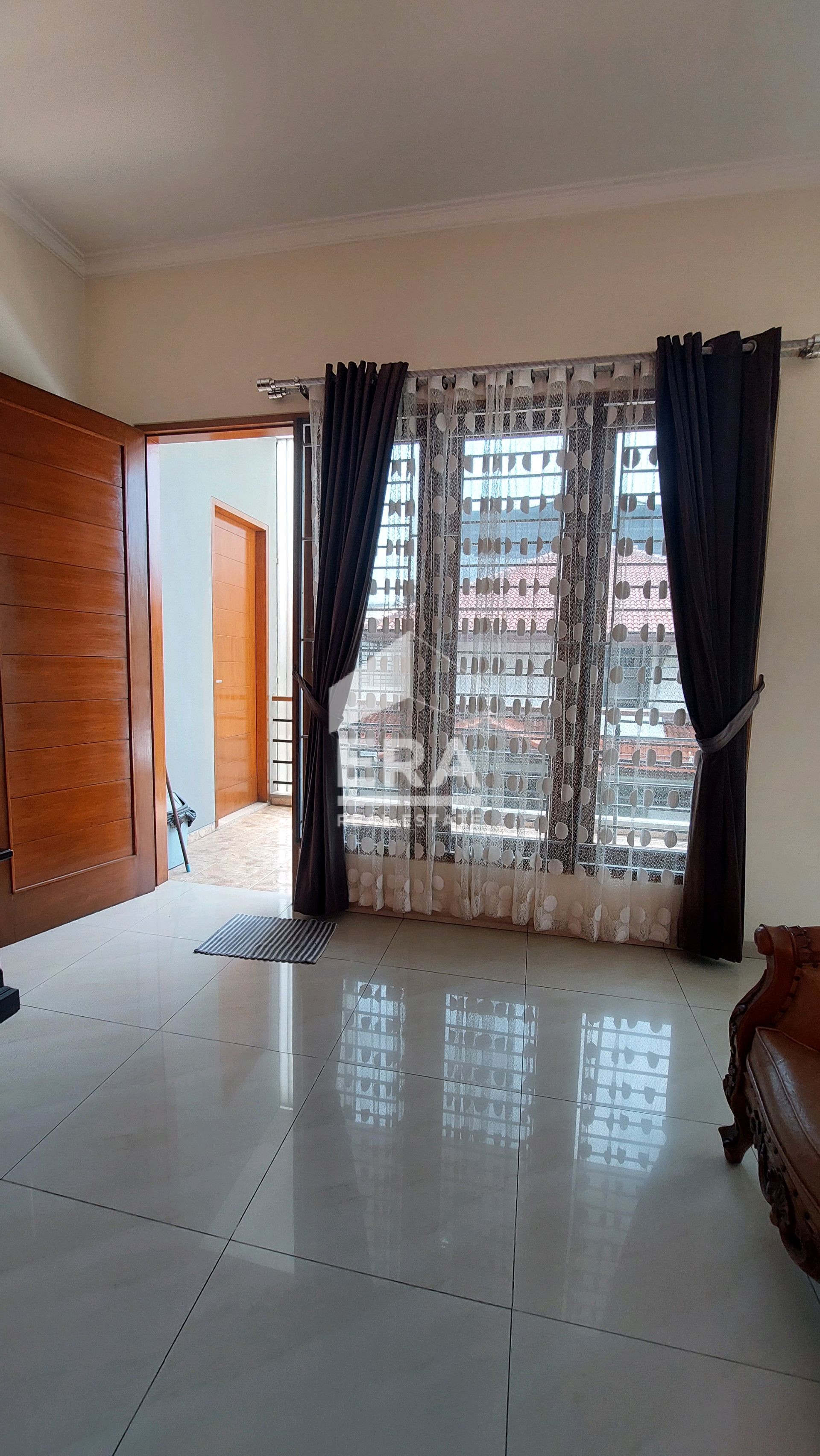 interior 2
