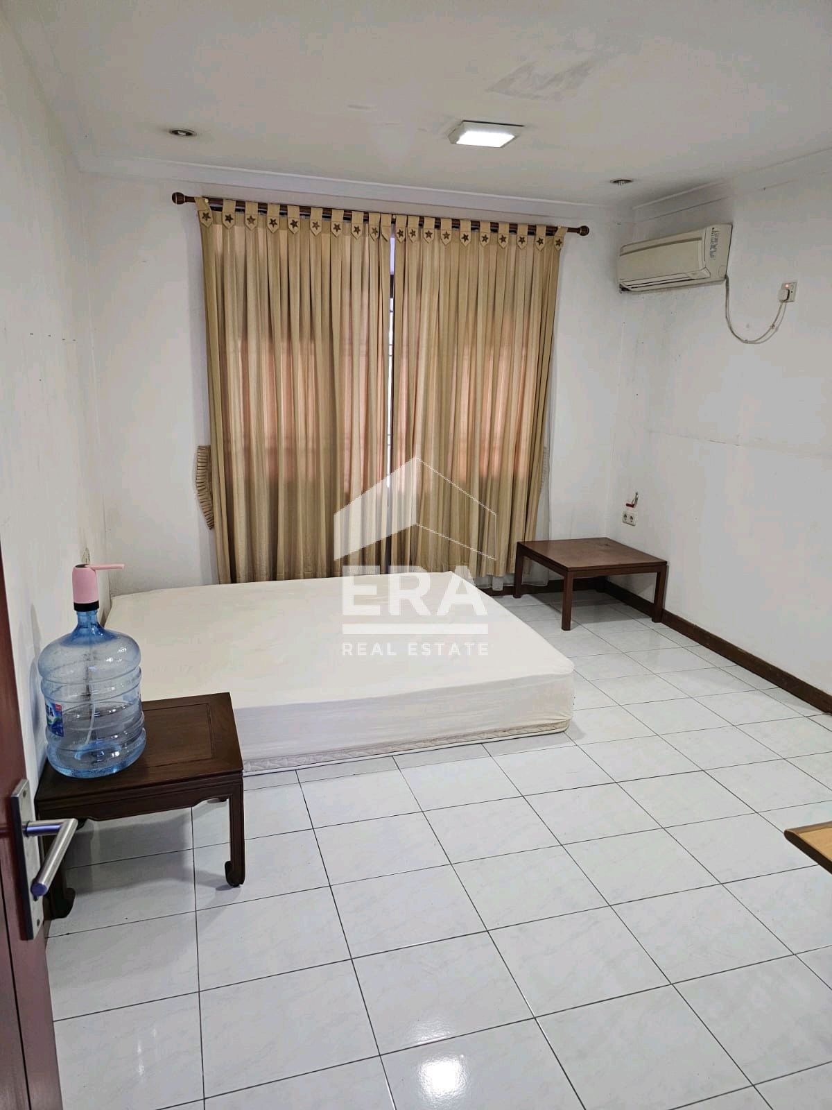 interior 4