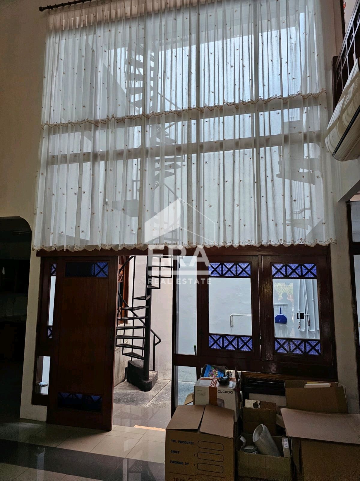 interior 2