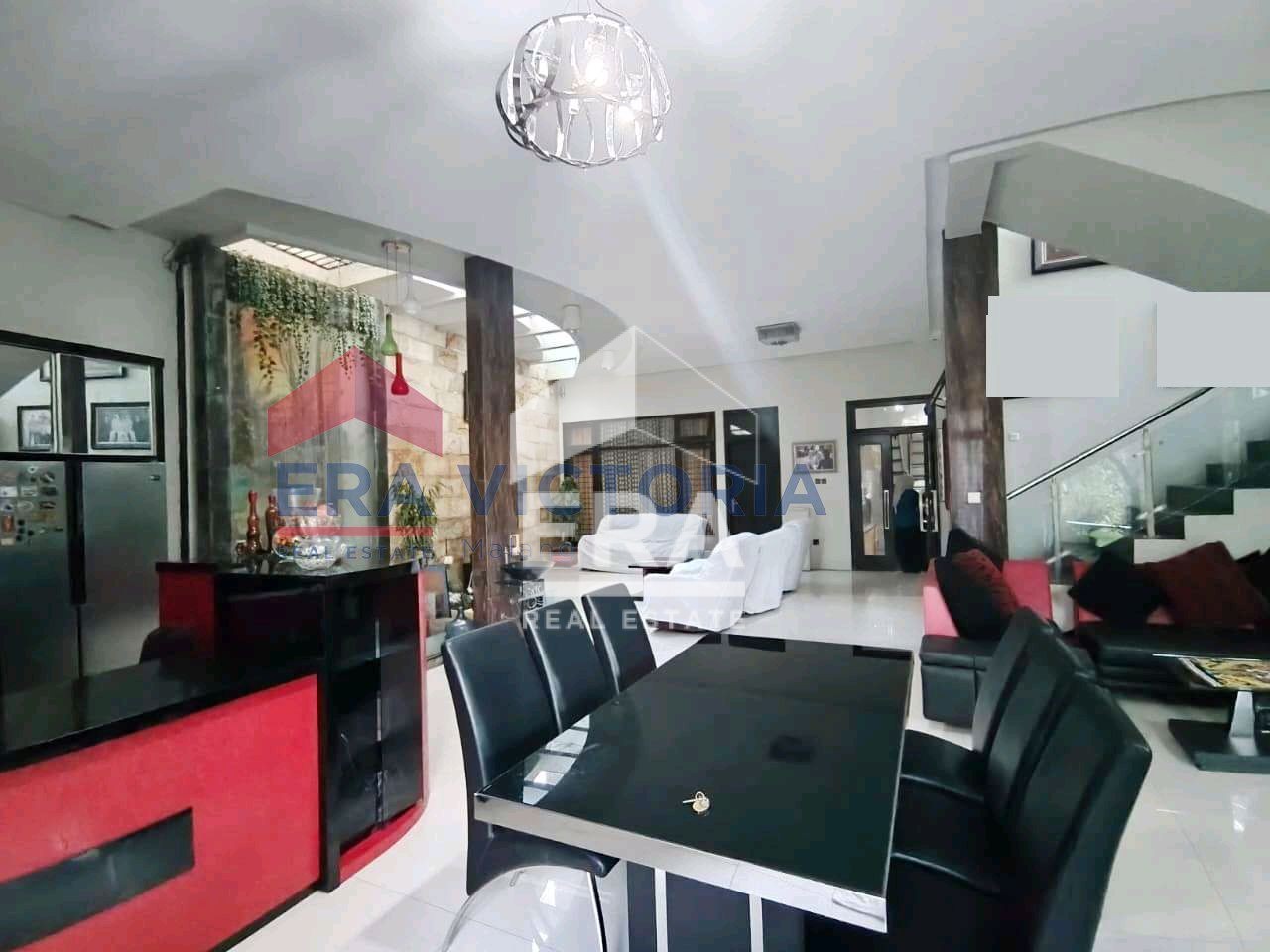 interior 9