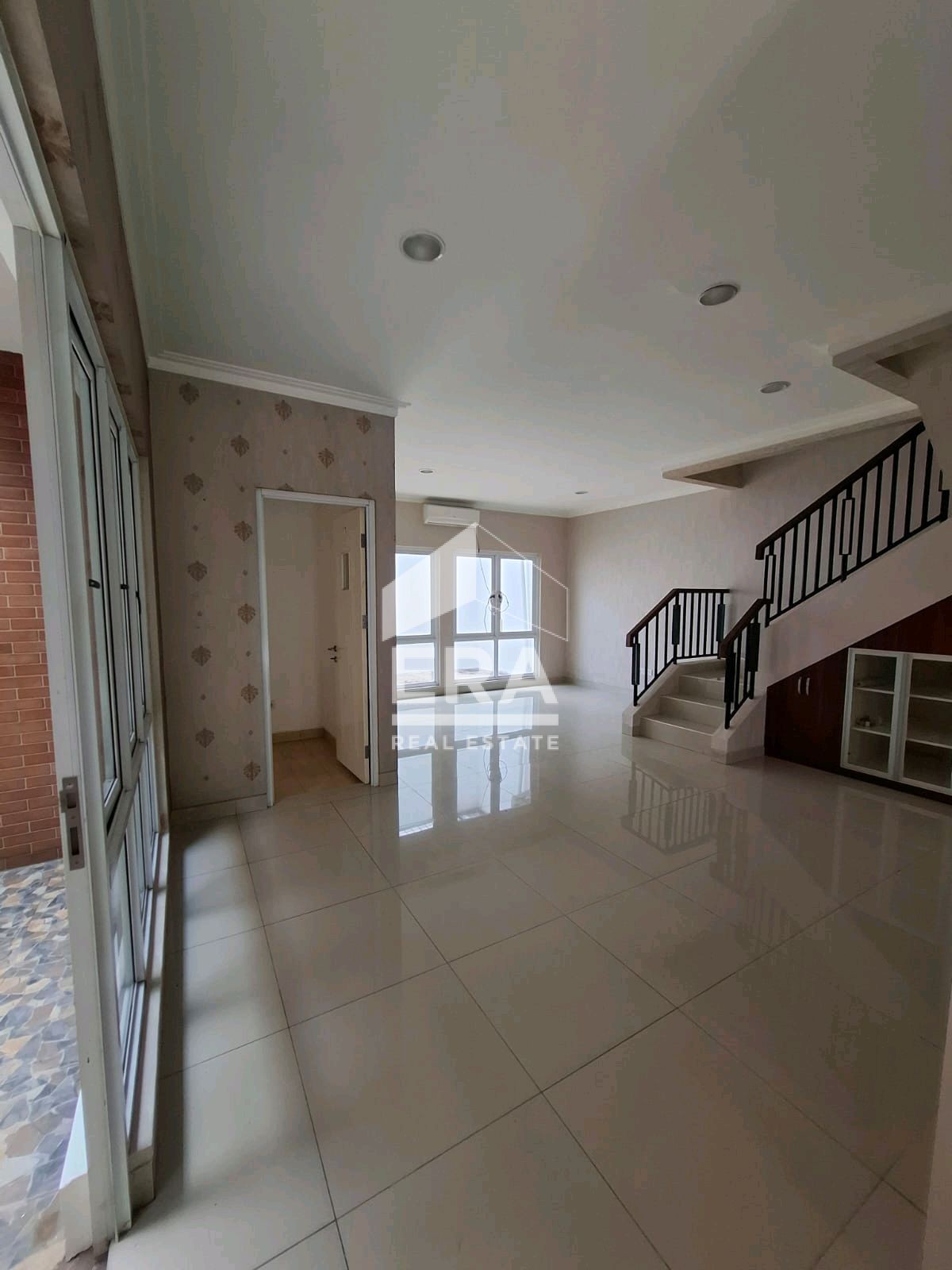 interior 2
