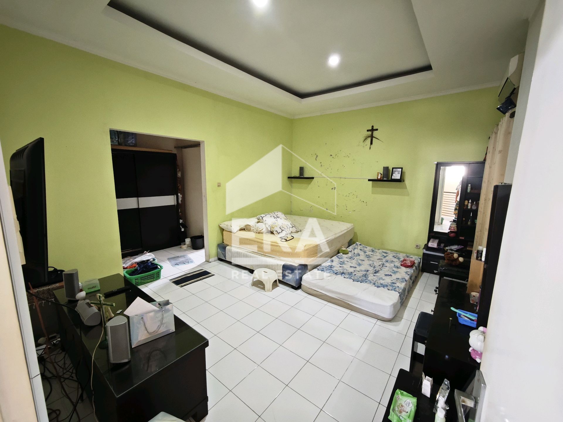interior 6