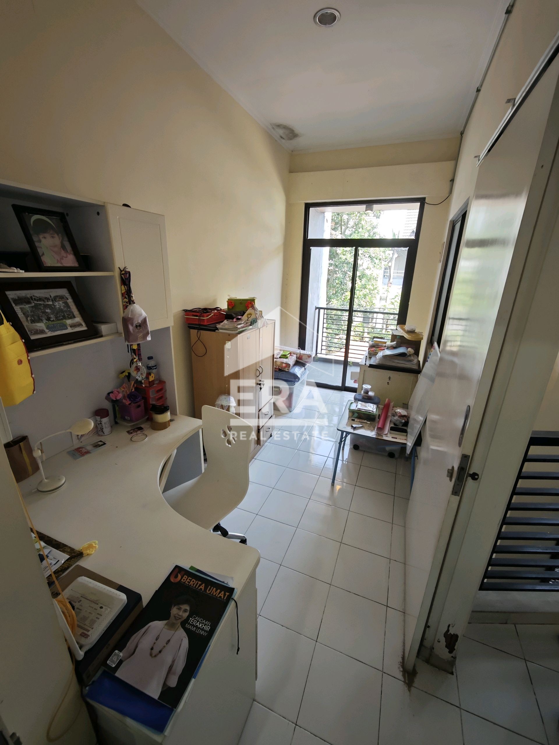 interior 8
