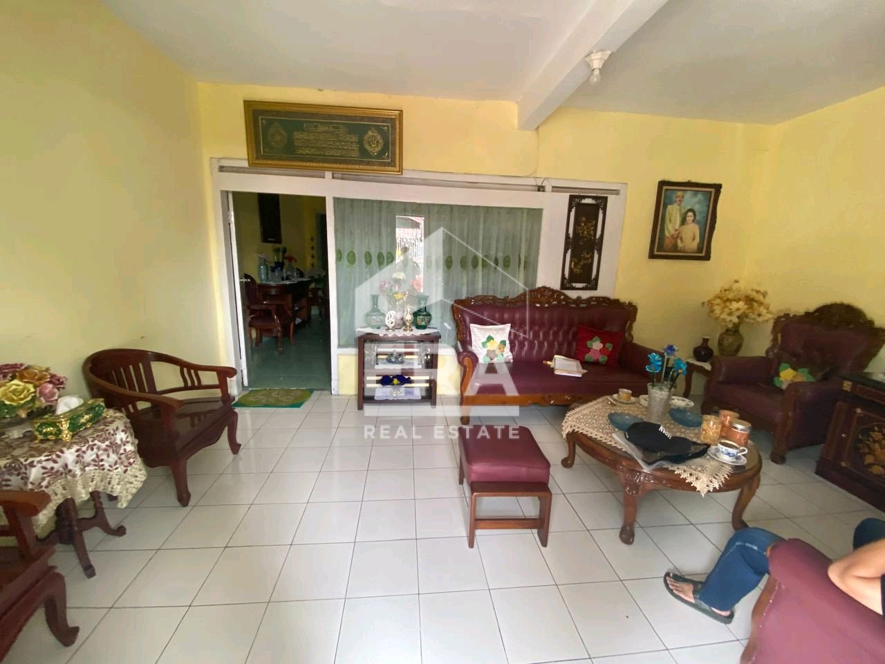interior 8