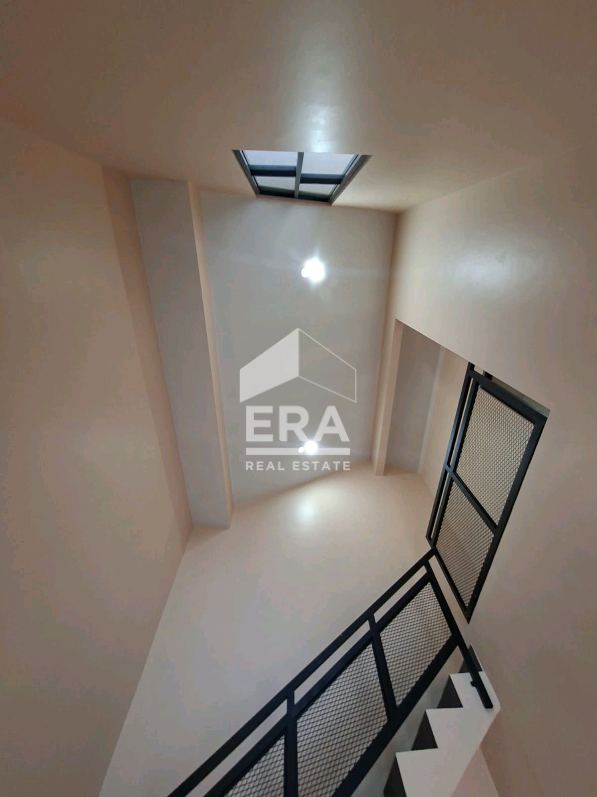 interior 6