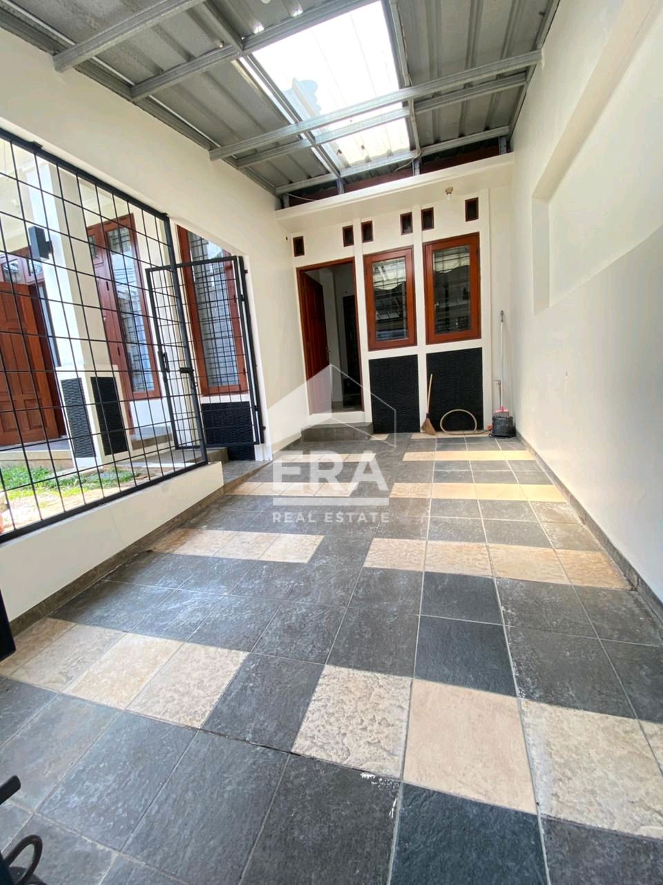 interior 9