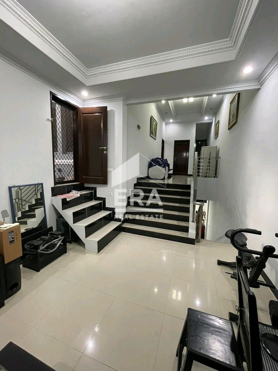 interior 2