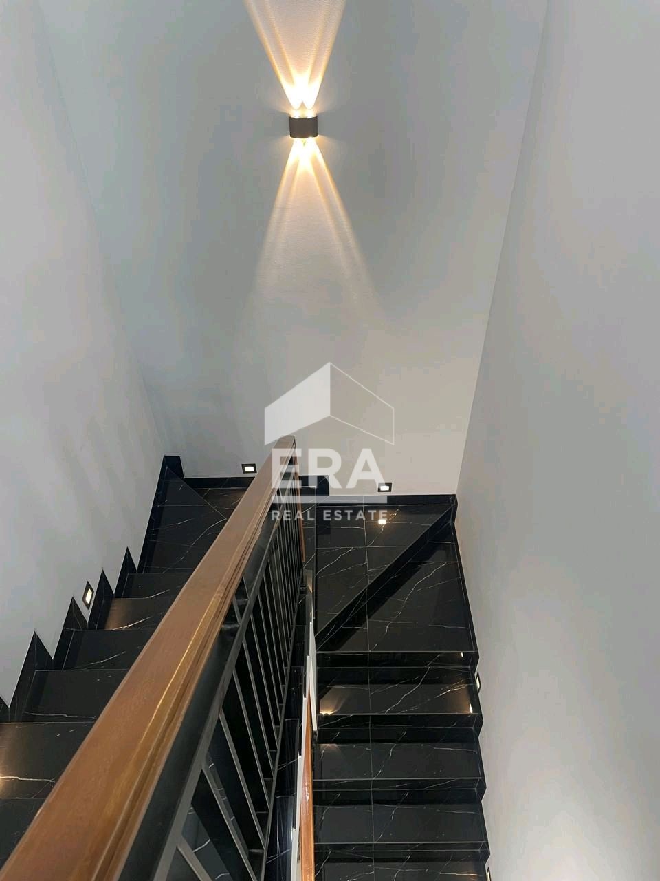 interior 4