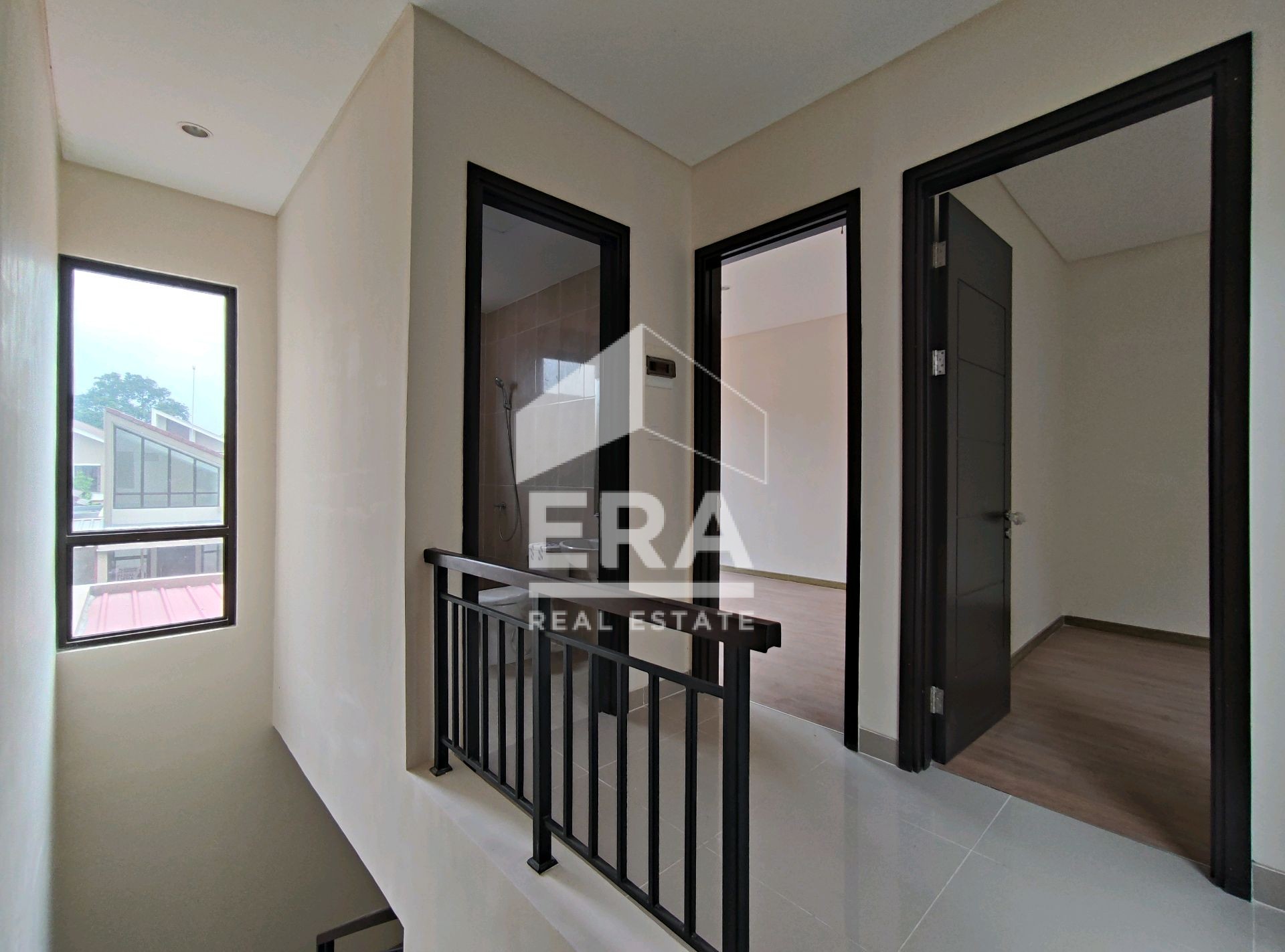 interior 8