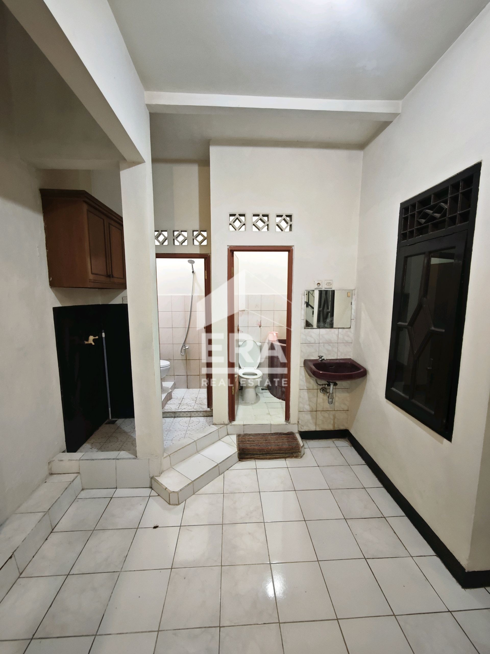 interior 6