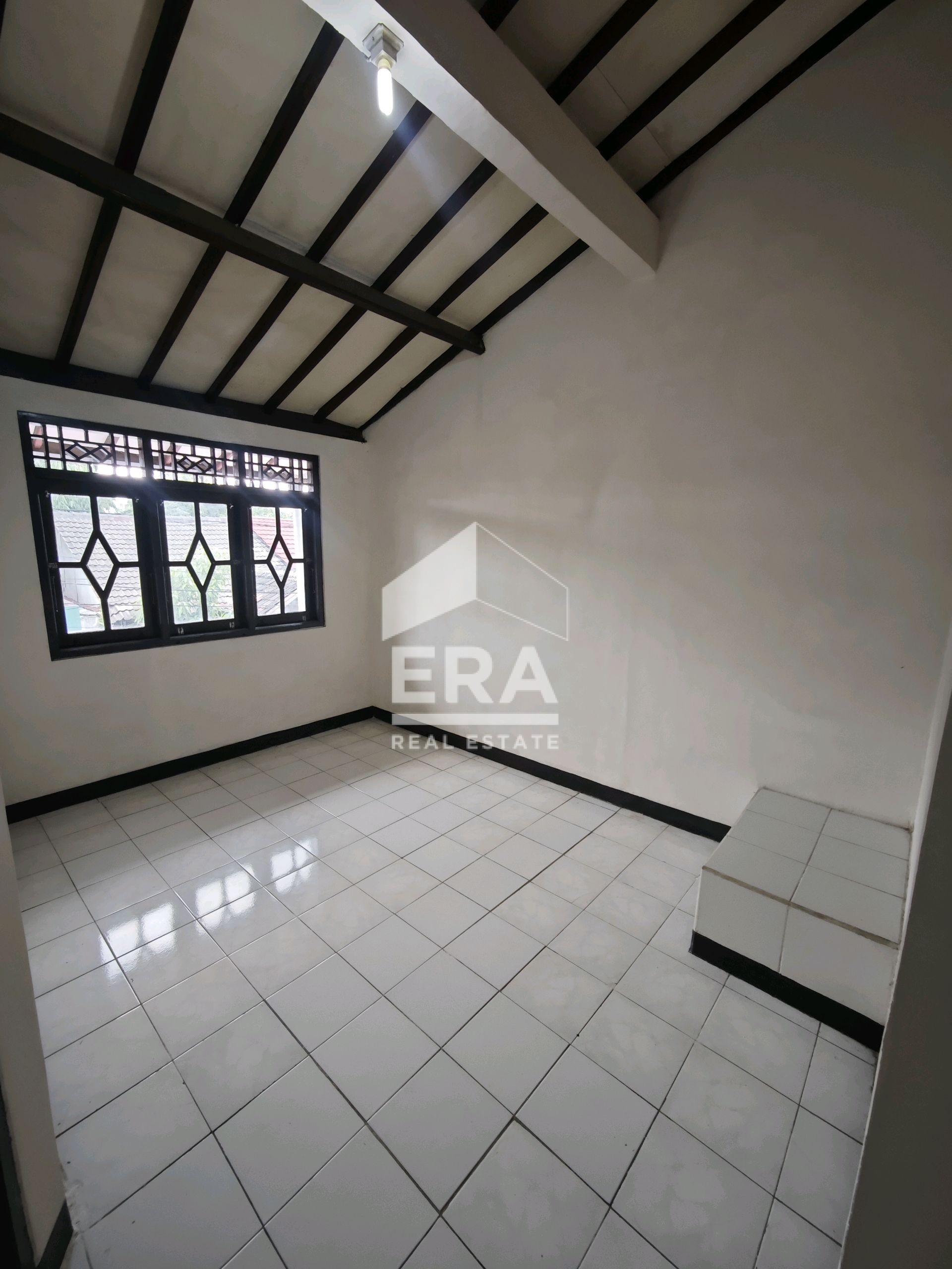 interior 8