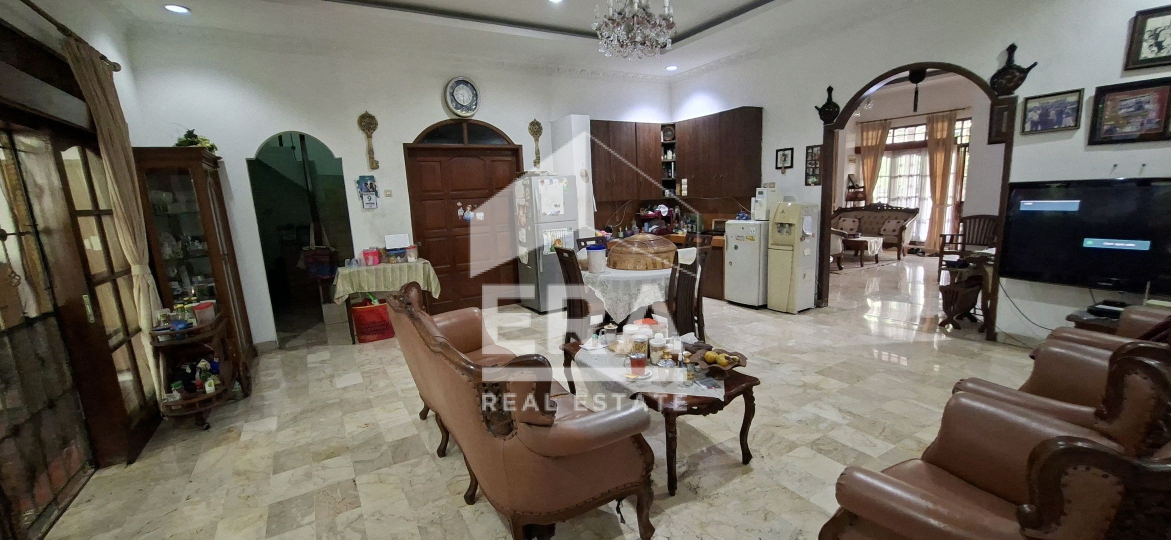 interior 2