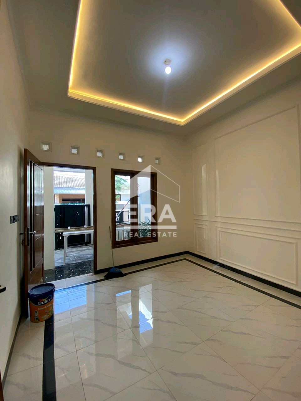 interior 2