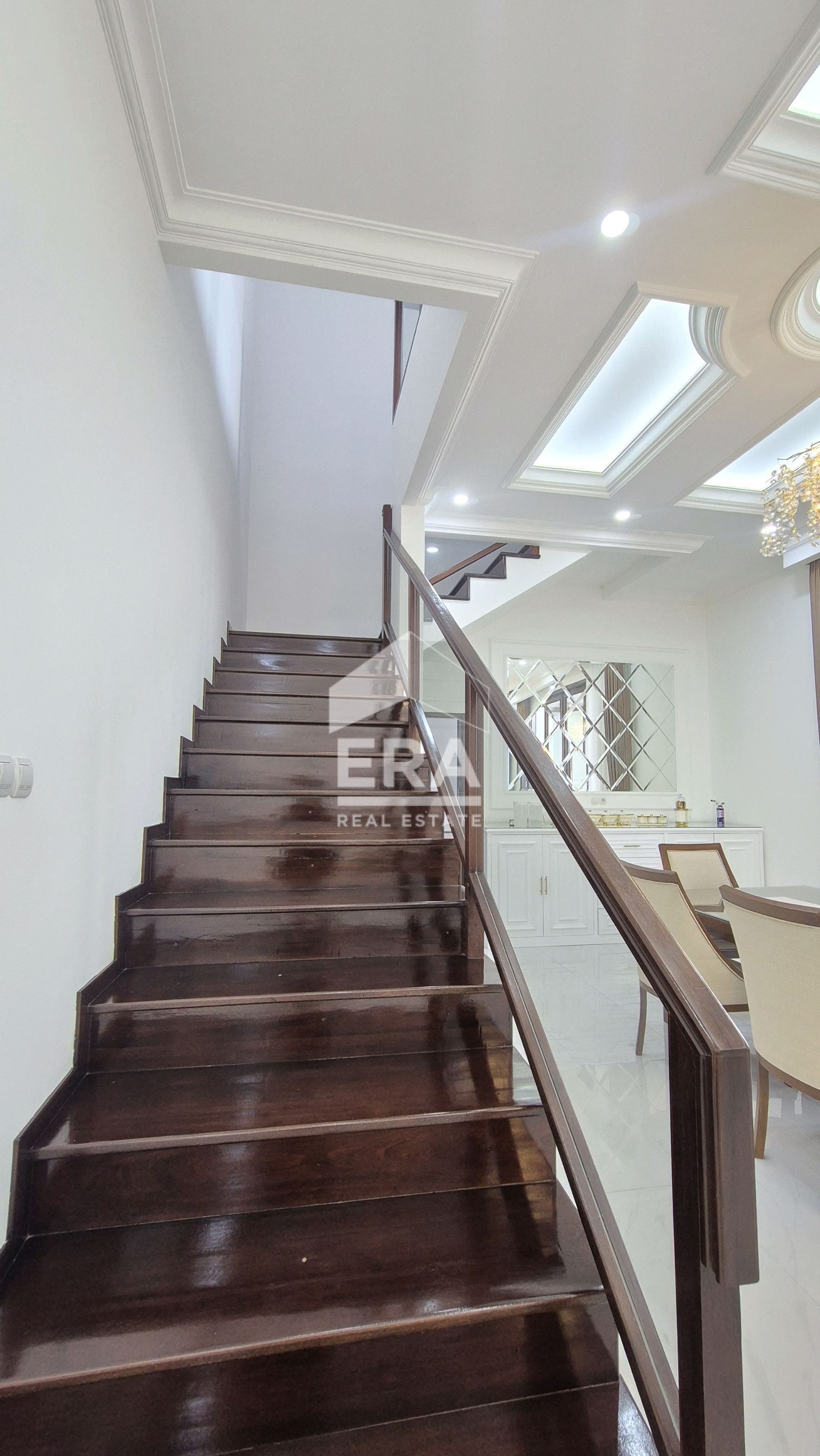 interior 3
