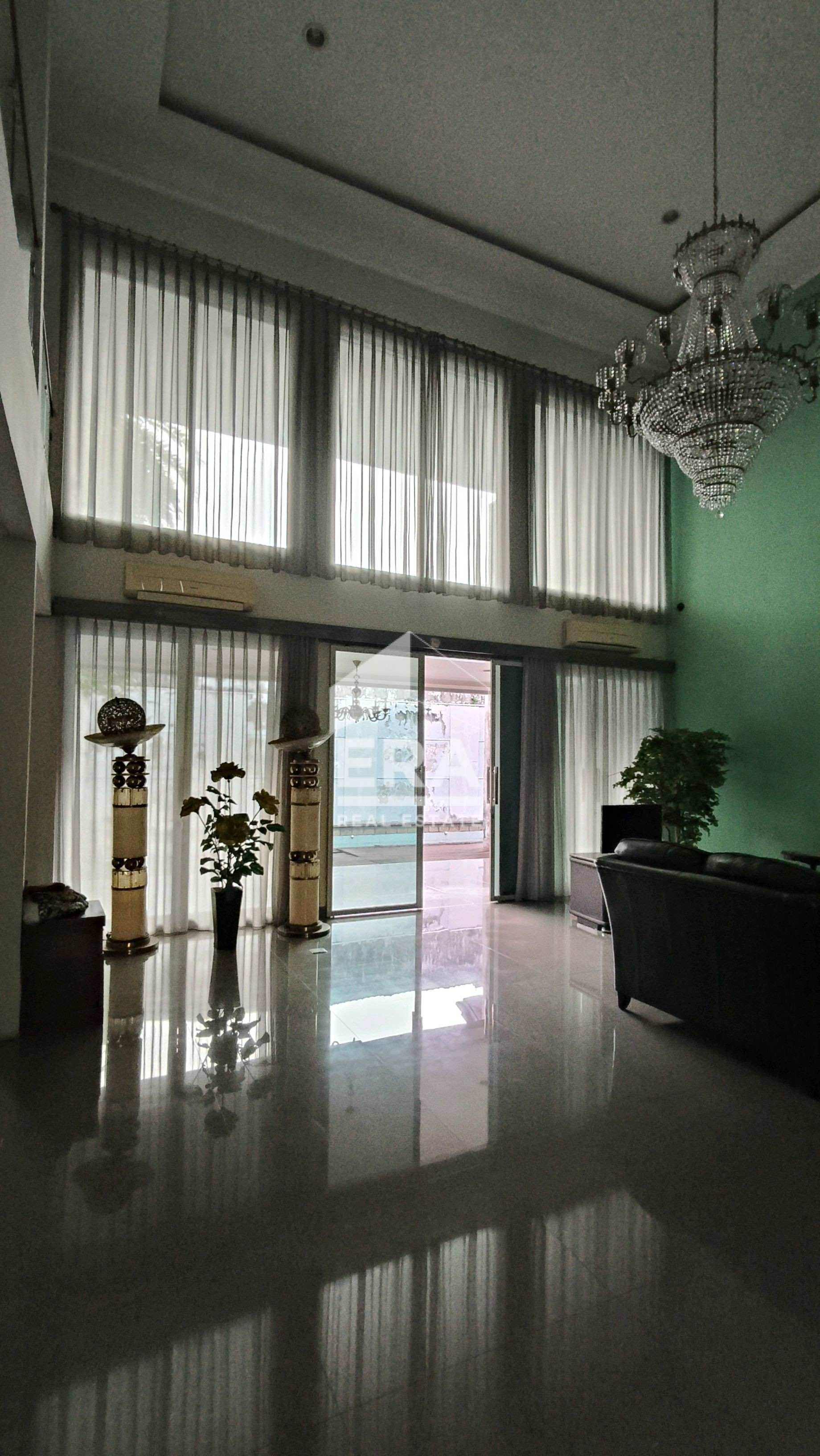 interior 4