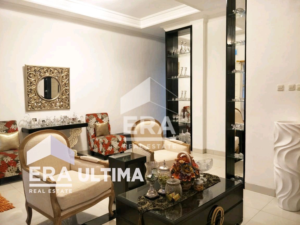 interior 8
