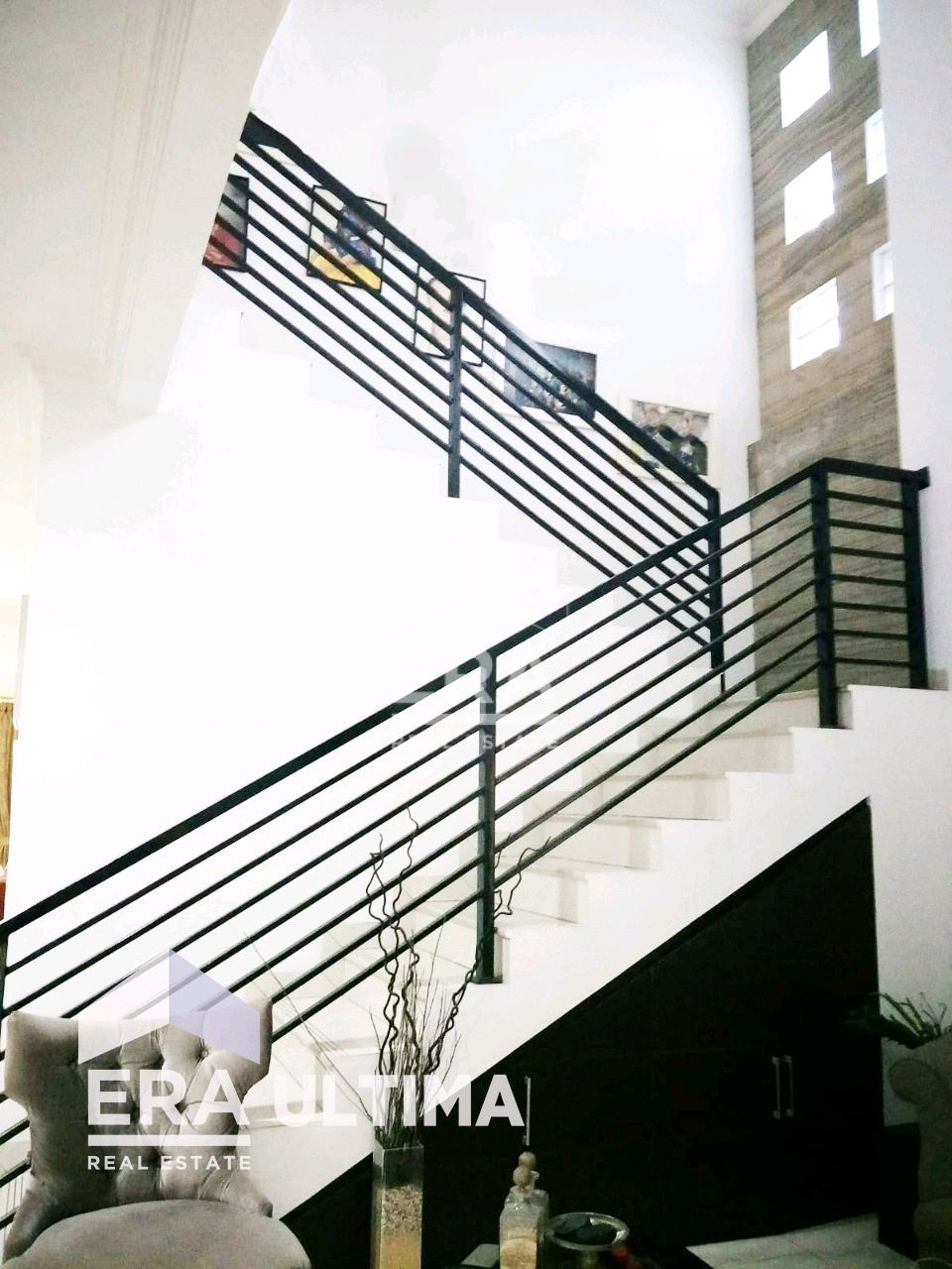 interior 10