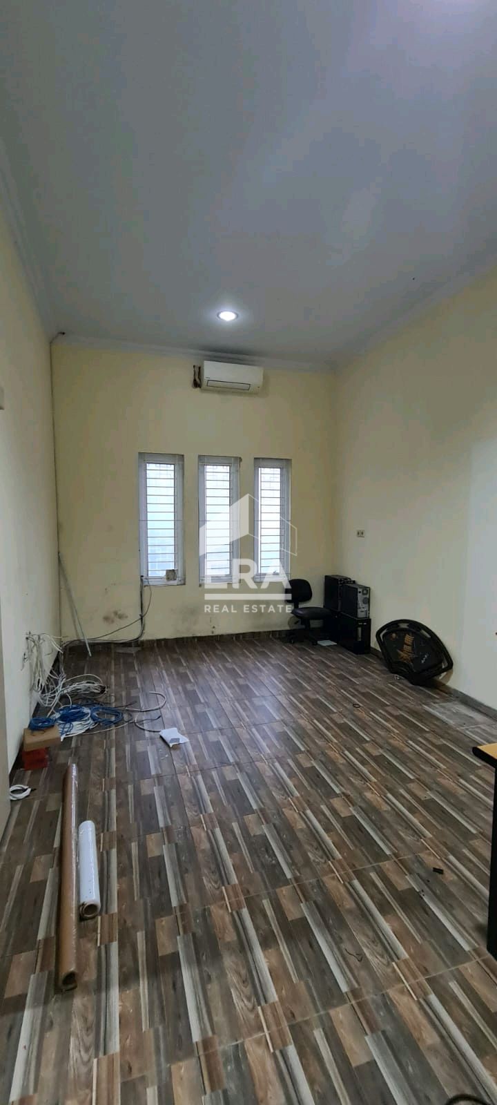 interior 6
