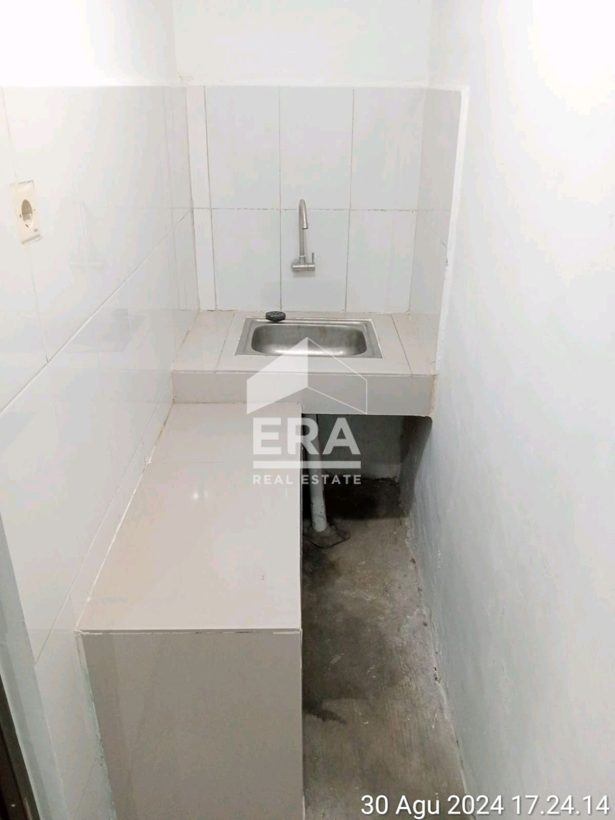 interior 8
