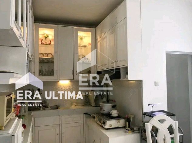 interior 6