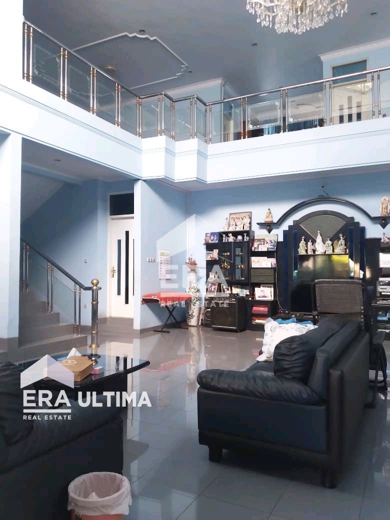 interior 4
