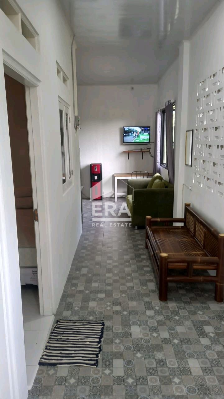 interior 8