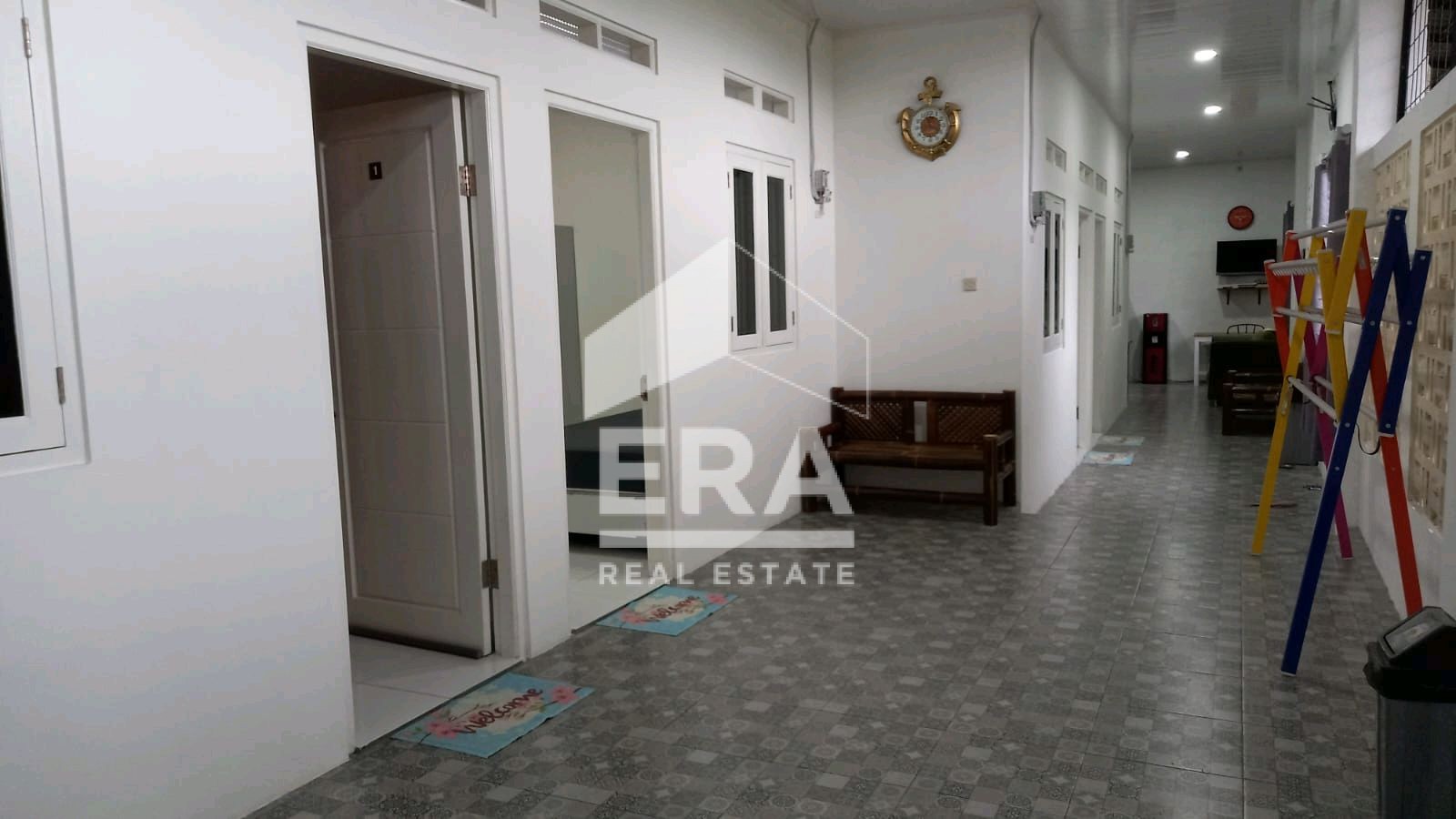 interior 10