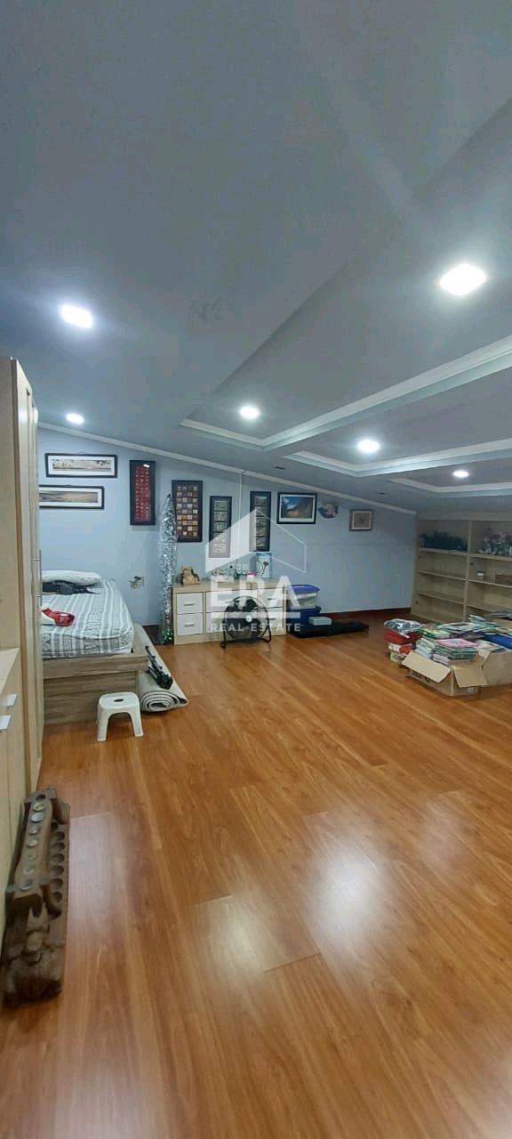 interior 2