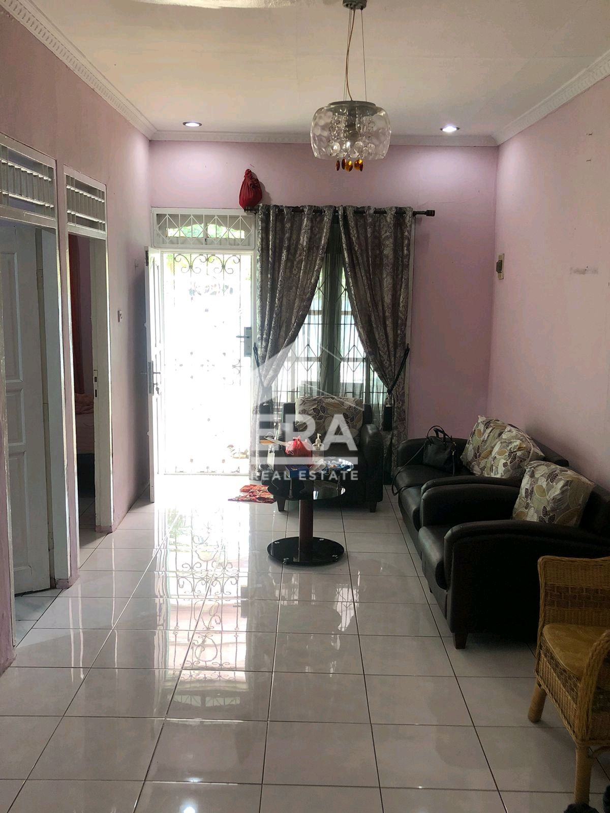 interior 8
