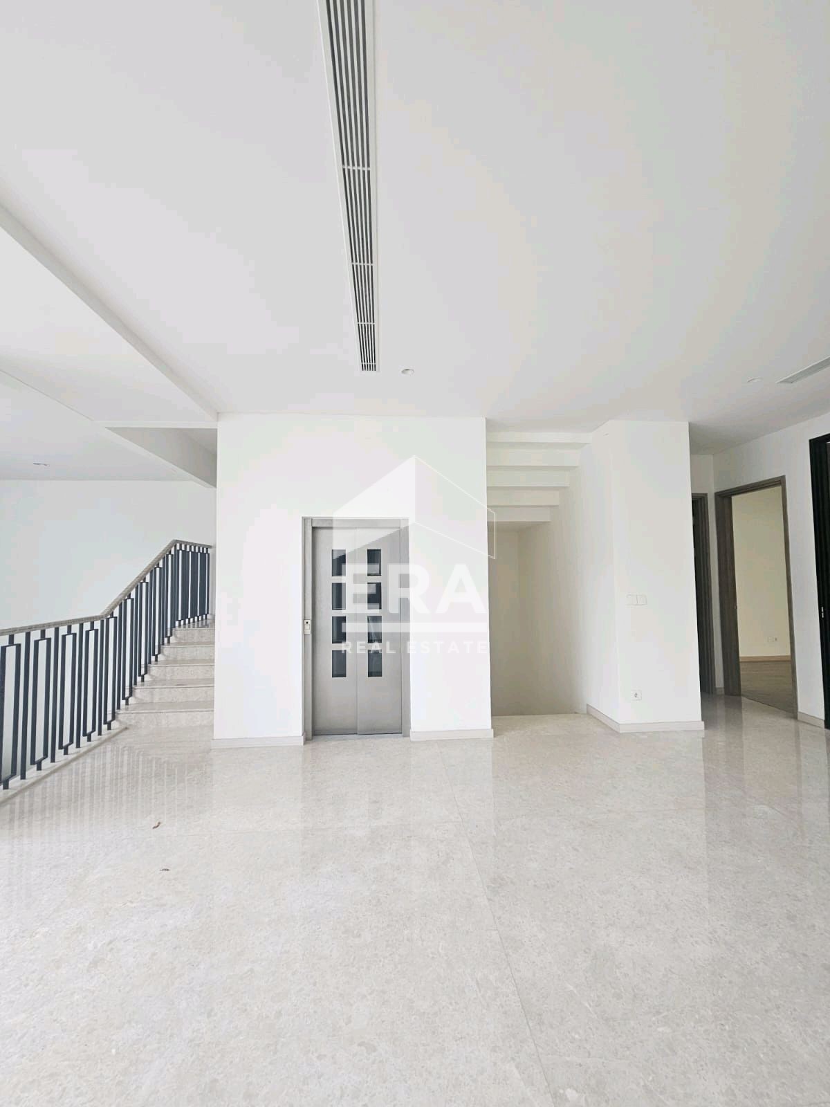 interior 10