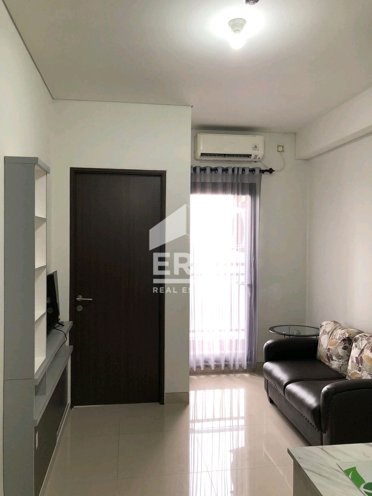 interior 6