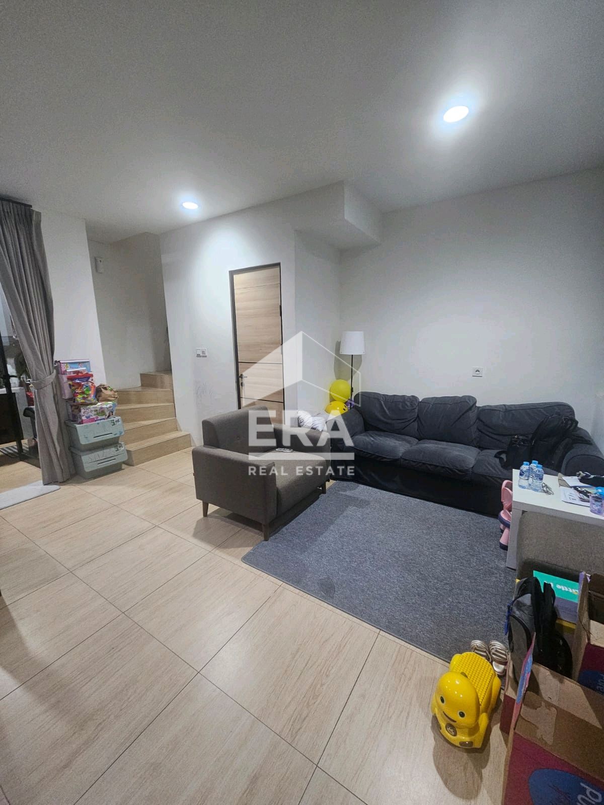 interior 6