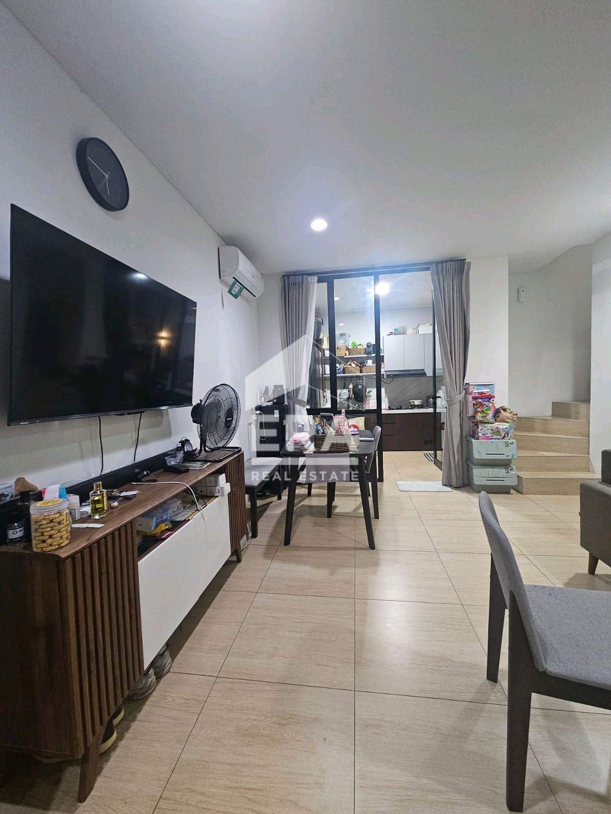 interior 2