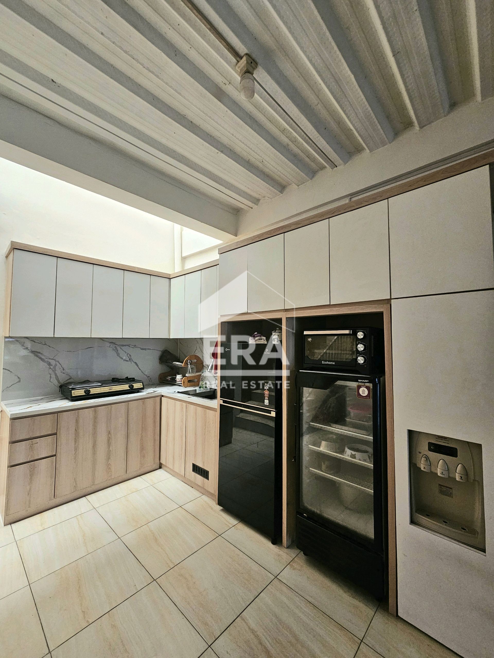 interior 6