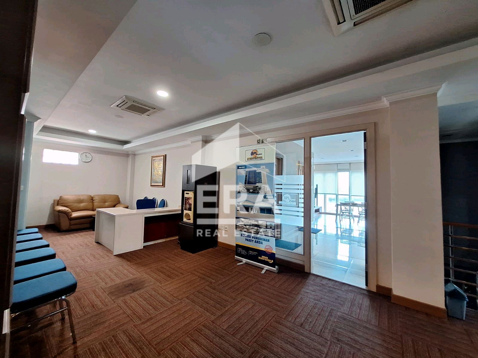 interior 6