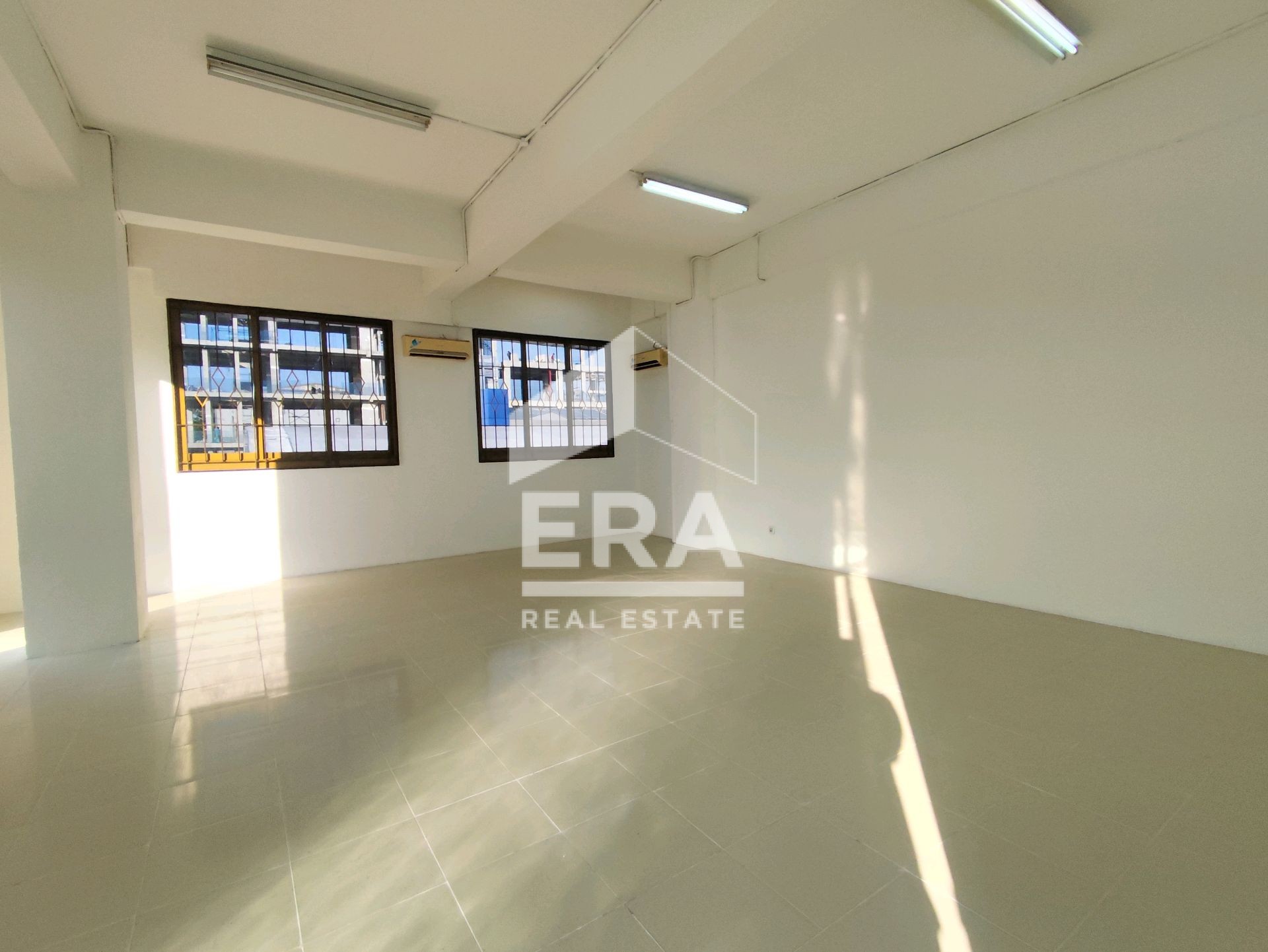 interior 8