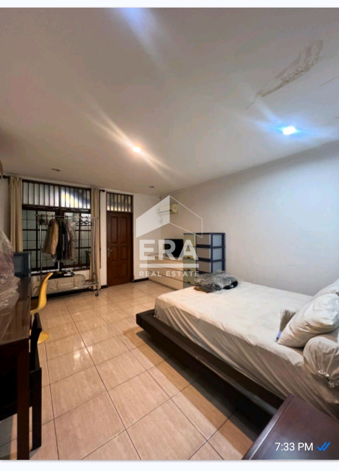 interior 6