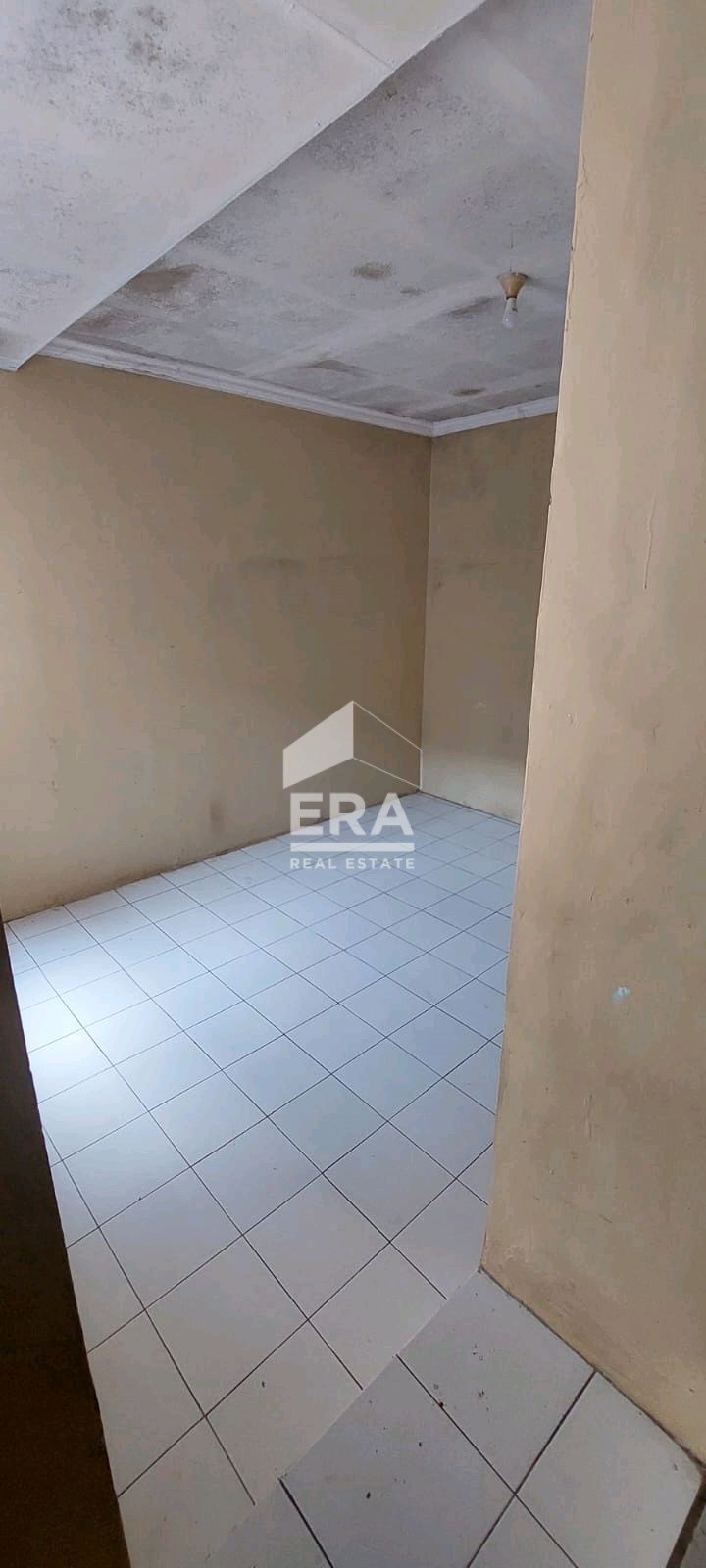 interior 8