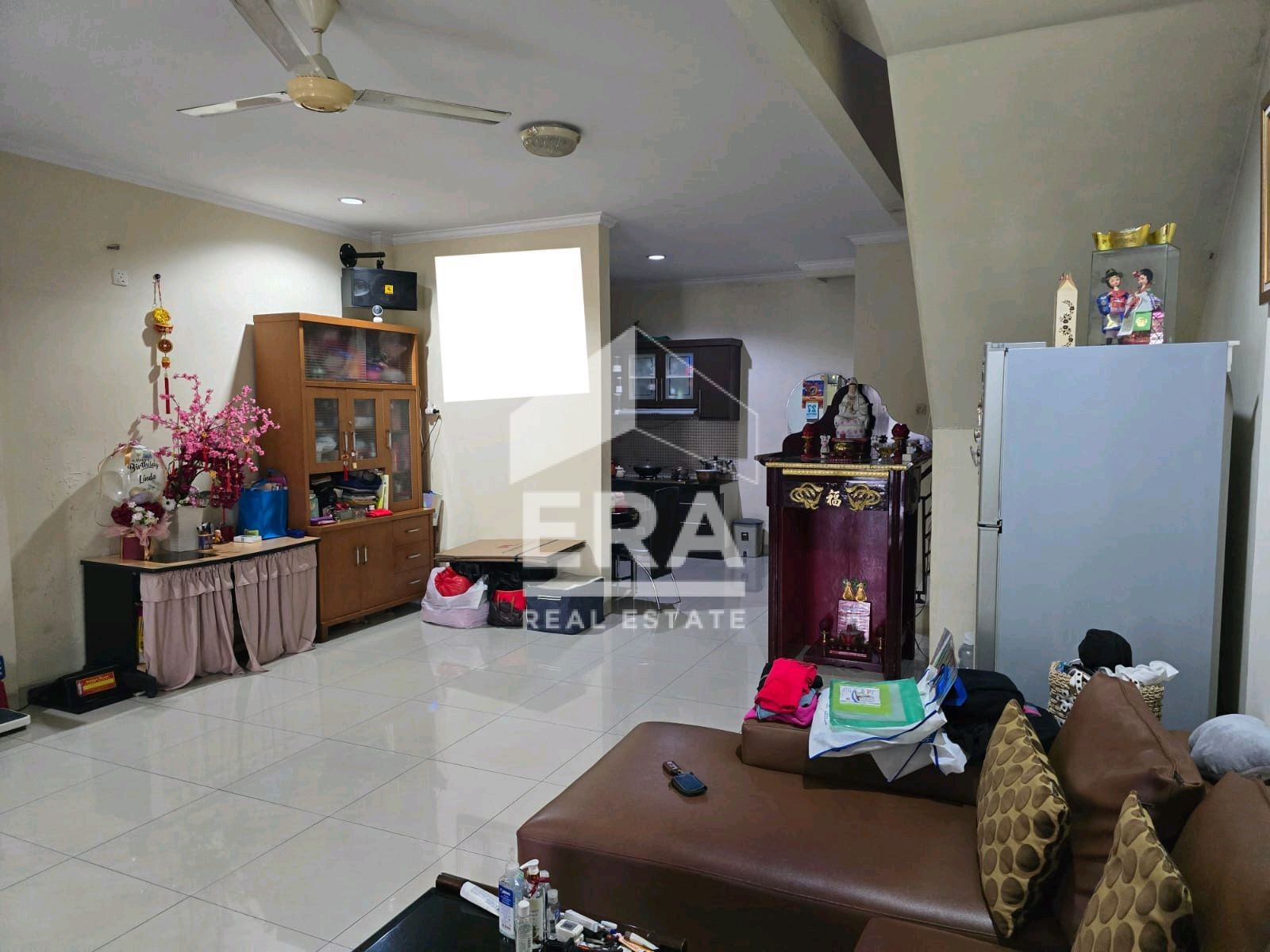 interior 8