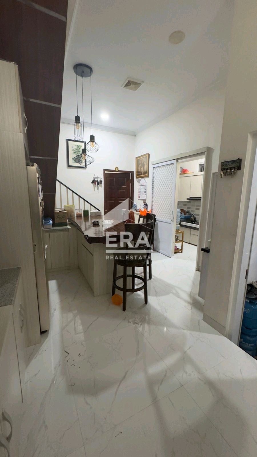 interior 6