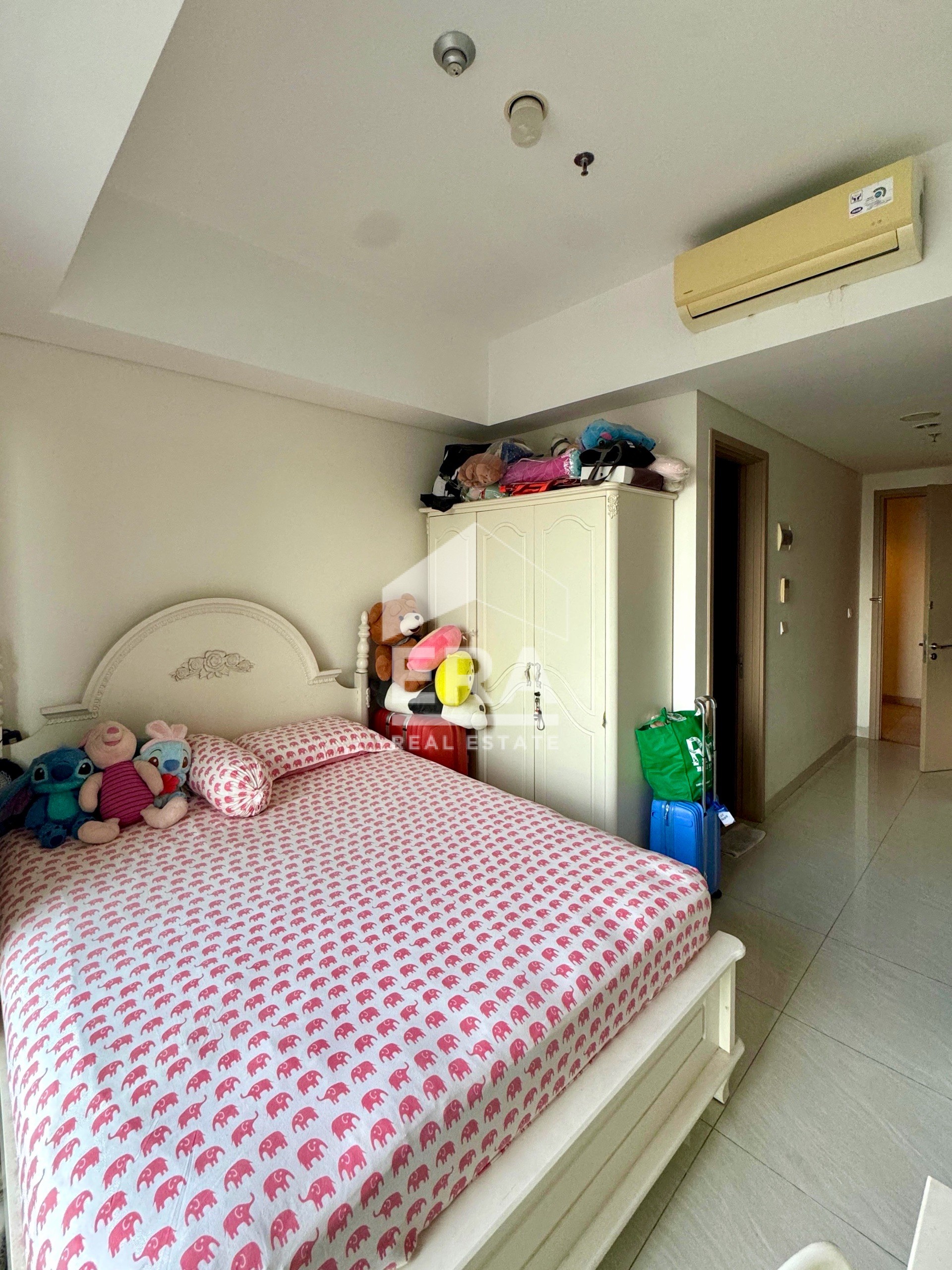 interior 4