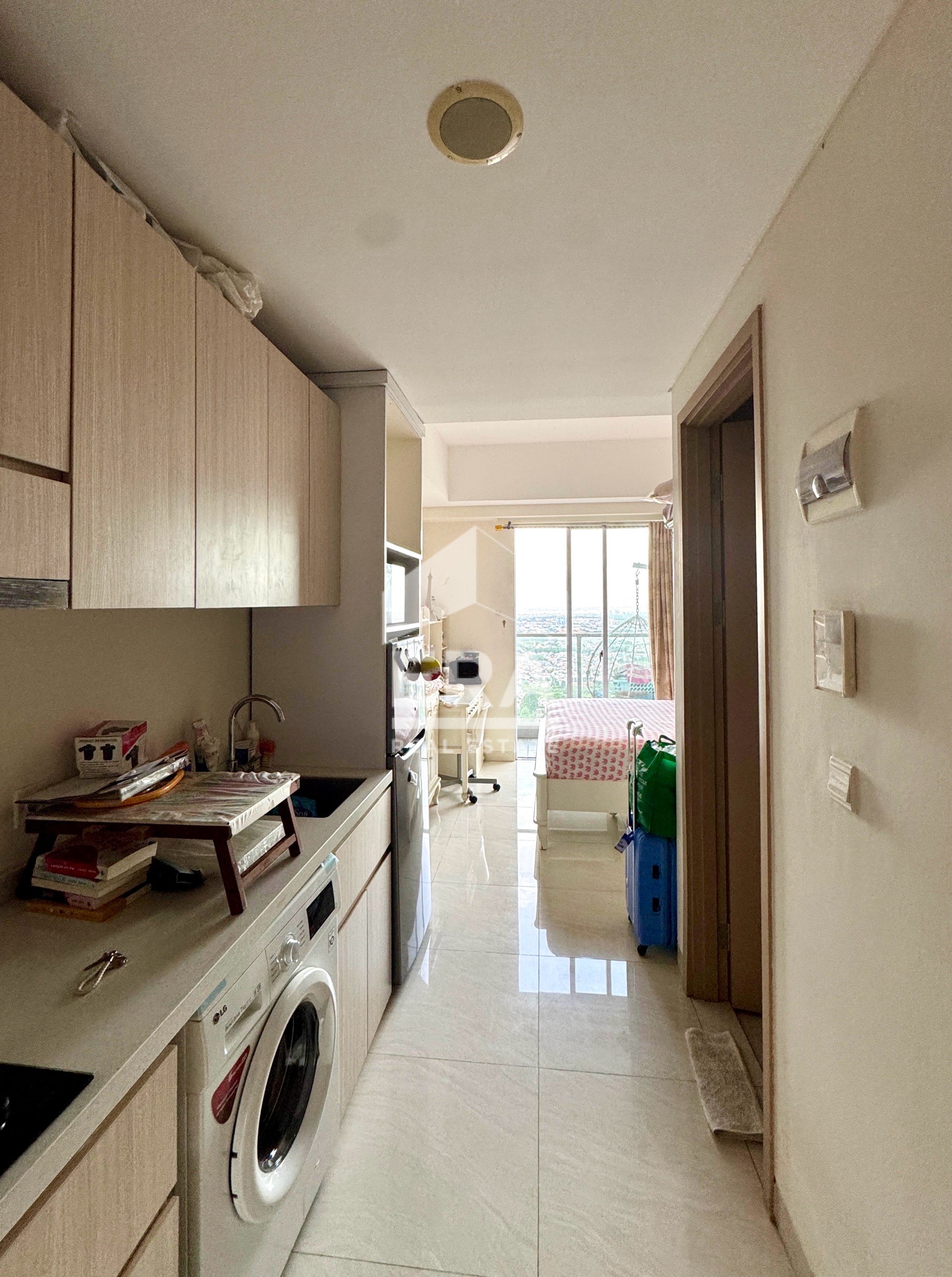 interior 2