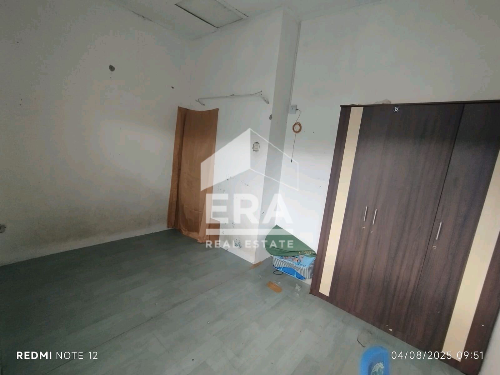 interior 8