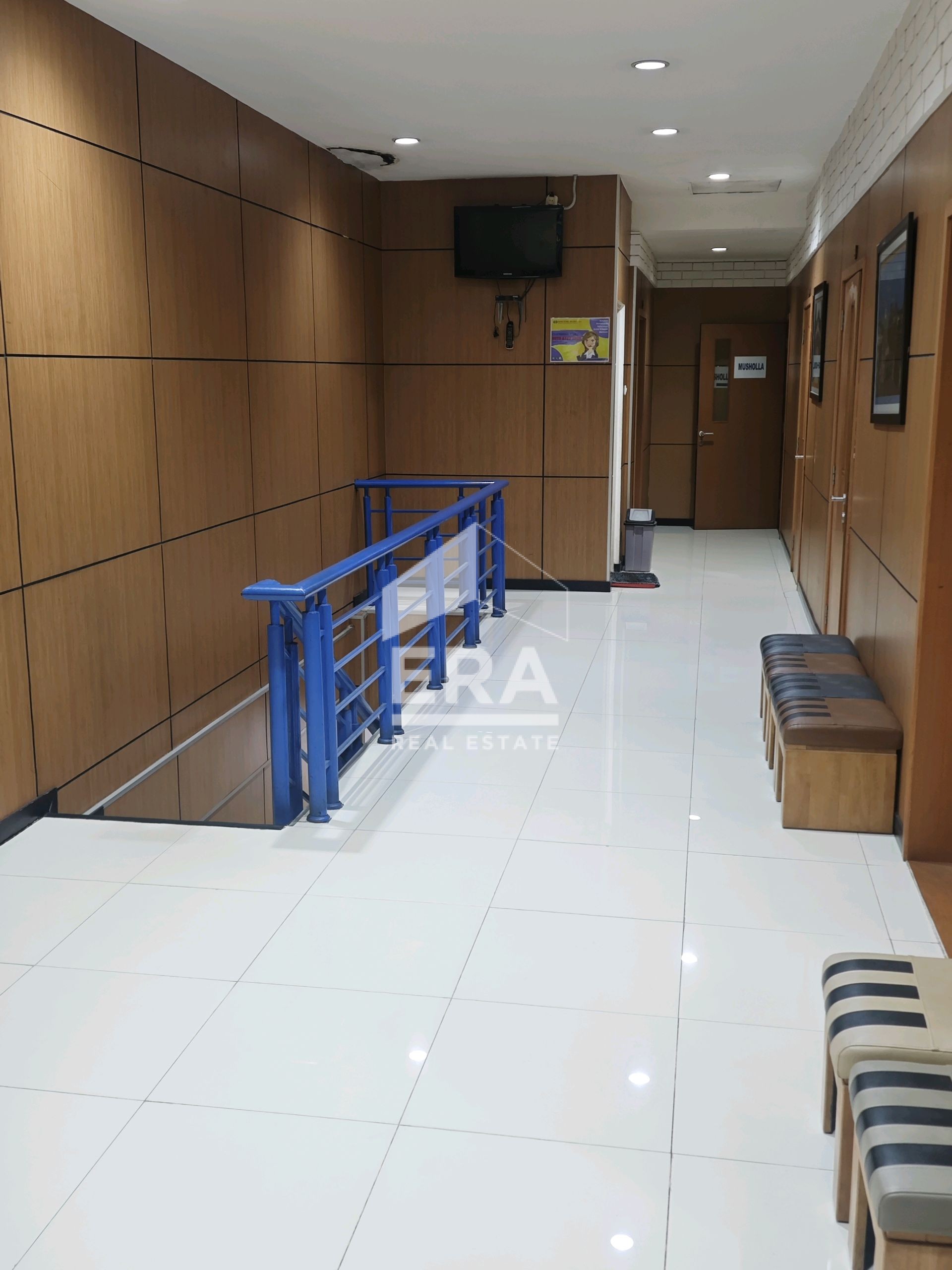 interior 6