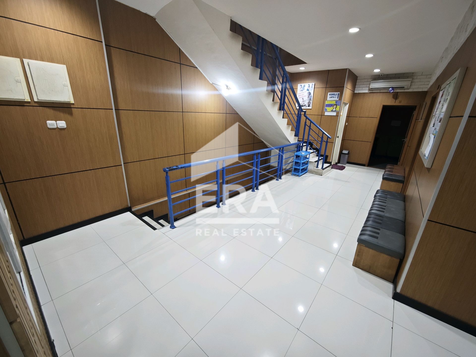 interior 2