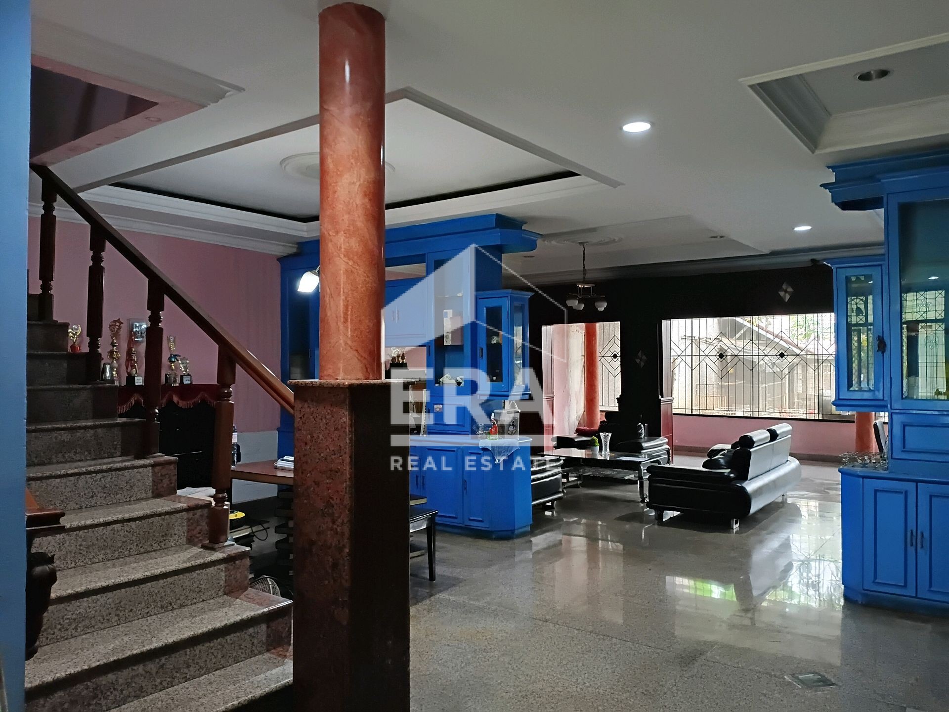 interior 6