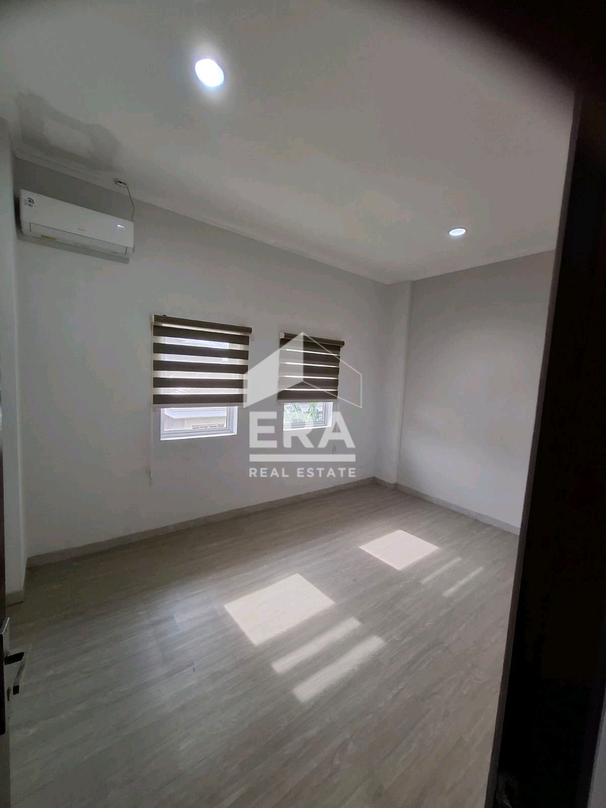 interior 6